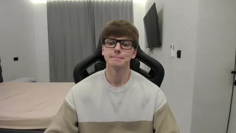 Tomas online show from April 27, 6:24 pm