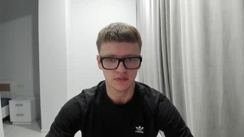 Tomas online show from December 6, 1:44 pm