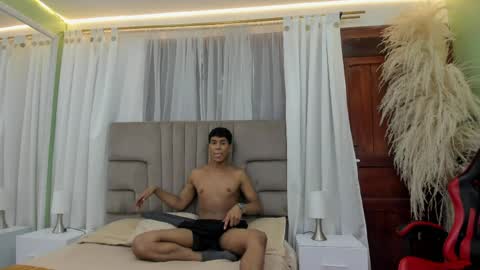 Thomas Valkov online show from April 18, 11:55 am