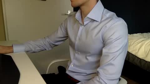 thomast21kl90 online show from November 9, 10:19 am