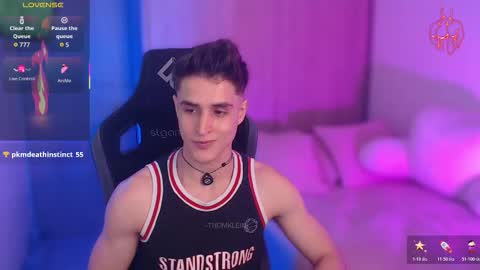 Thom Klein online show from February 4, 7:42 pm