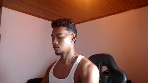 Thong online show from June 14, 3:19 am