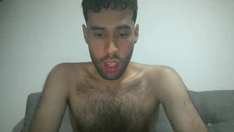 Snapshot of throwawayyourgun chatting on March 5, 9:17 pm Luka online show from March 5, 9:17 pm