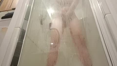 thxgorilla45 online show from April 16, 10:15 am