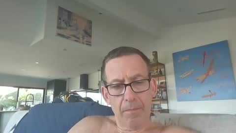 JustMe online show from February 22, 4:37 pm