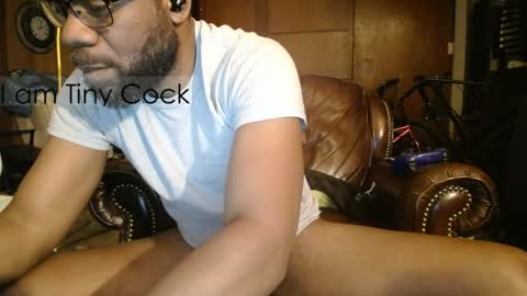 tinycock_1979 online show from April 21, 7:47 am