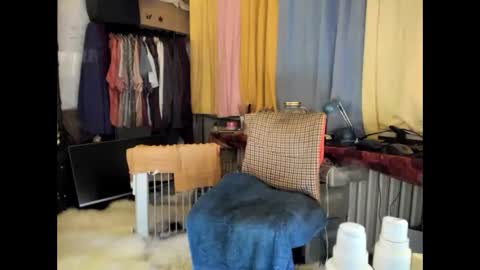 Snapshot of tittkiss chatting on October 22, 10:19 am liebe es mich nackt vor der cam zu zeigen online show from October 22, 10:19 am