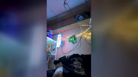 tittybabysgarden online show from March 21, 8:19 am