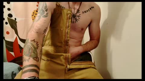 Snapshot of tj_the_man chatting on January 9, 8:44 pm TJ online show from January 9, 8:44 pm