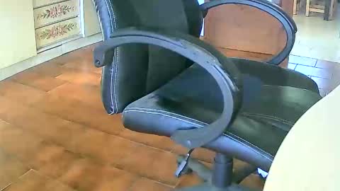 Tobiko online show from November 18, 3:38 pm