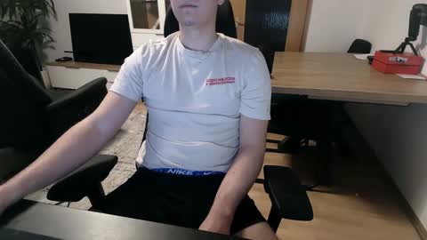 Snapshot of tobisk chatting on December 15, 6:51 am tobisk online show from December 15, 6:51 am