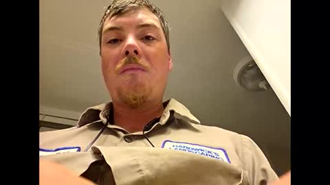 who wamts to hook up online show from April 7, 12:10 am