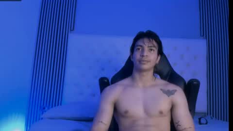 toji lee online show from November 23, 5:29 am