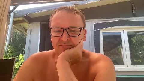 Tom online show from May 25, 10:21 am