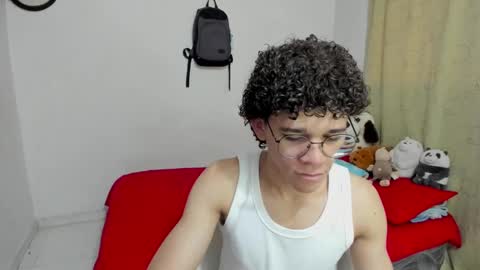 Tom Blue online show from October 2, 1:04 pm