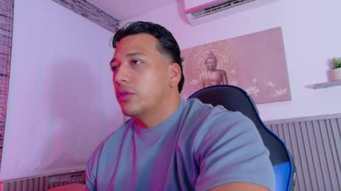 Tom muscle1 online show from April 8, 11:53 am