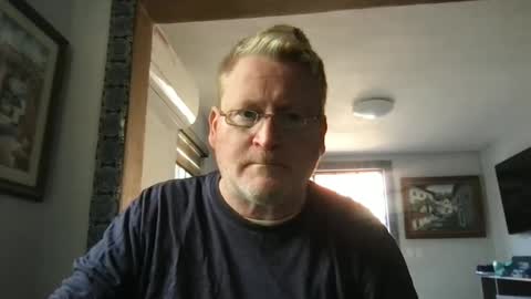 Snapshot of tomascausa chatting on January 14, 10:02 pm Hola online show from January 14, 10:02 pm