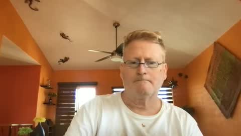 Hola online show from February 20, 9:38 pm