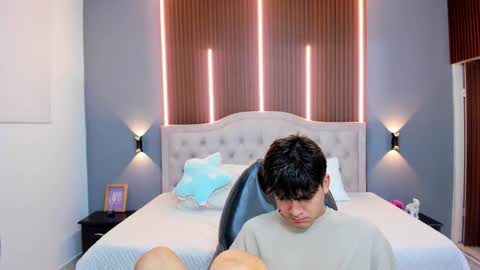 Tommy  online show from October 22, 3:21 am