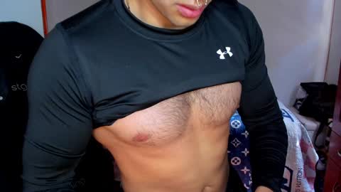 Twitter BreddTommy IG tommy bredd online show from January 20, 7:04 pm