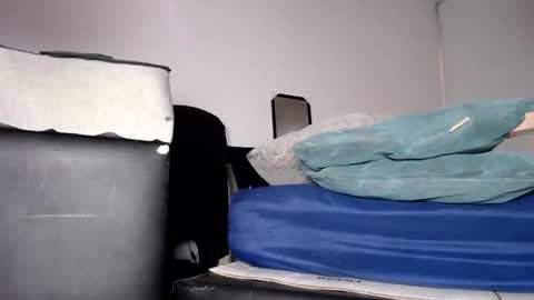   Thomas    online show from January 17, 10:05 pm