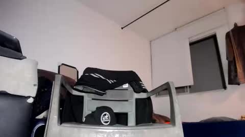   Thomas    online show from January 22, 12:16 am