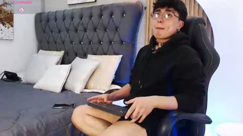 Tommy online show from June 16, 9:06 pm