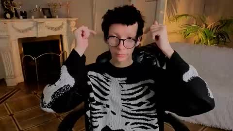 tommy_stars online show from March 29, 8:47 am