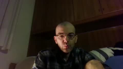 tommycorner online show from January 1, 11:40 pm