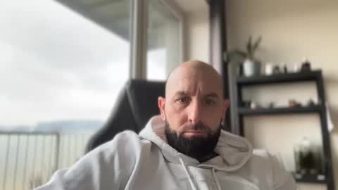 Thomas Fit online show from February 21, 2:40 pm