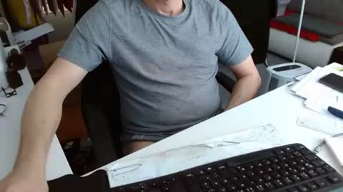 Tom online show from March 12, 2:47 pm