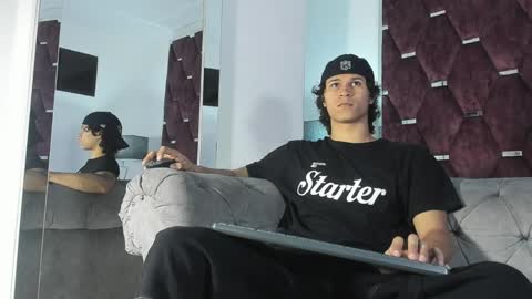 Tony Benedetti online show from April 5, 9:00 pm