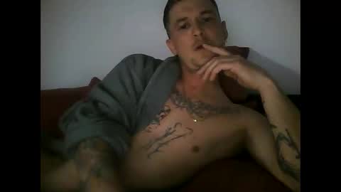 tonystrawberry online show from May 9, 12:55 am