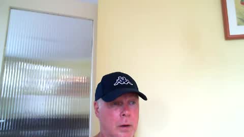 toobi963 online show from July 31, 10:15 am