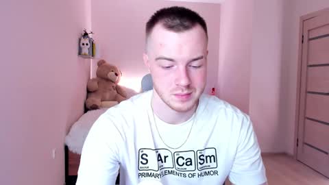 Snapshot of toohornyserj chatting on January 6, 7:56 pm toohornyserj online show from January 6, 7:56 pm