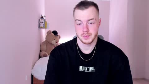 Snapshot of toohornyserj chatting on January 10, 9:10 pm toohornyserj online show from January 10, 9:10 pm