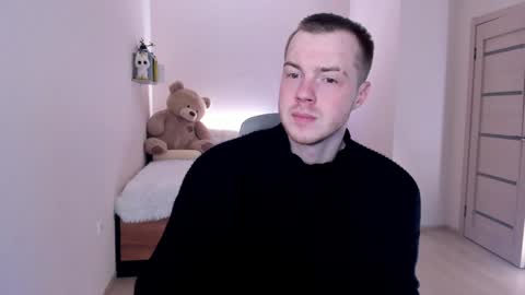 Snapshot of toohornyserj chatting on January 4, 8:27 pm toohornyserj online show from January 4, 8:27 pm