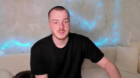 Snapshot of toohornyserj chatting on October 14, 10:28 pm toohornyserj online show from October 14, 10:28 pm