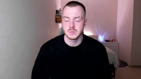 Snapshot of toohornyserj chatting on October 31, 8:34 pm toohornyserj online show from October 31, 8:34 pm