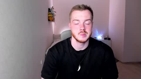 Snapshot of toohornyserj chatting on September 26, 8:28 pm toohornyserj online show from September 26, 8:28 pm