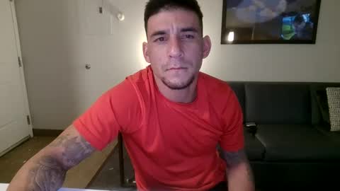 Snapshot of toomuchsmoke chatting on February 6, 11:21 am toomuchsmoke online show from February 6, 11:21 am