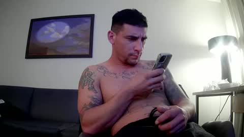 Snapshot of toomuchsmoke chatting on February 19, 6:22 am toomuchsmoke online show from February 19, 6:22 am