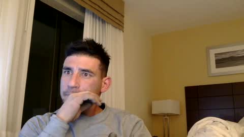 Snapshot of toomuchsmoke chatting on January 17, 1:47 am toomuchsmoke online show from January 17, 1:47 am