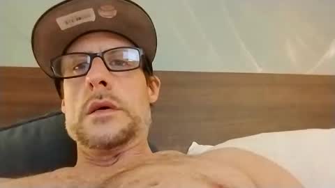 tooshort30w150202 online show from March 2, 7:26 am