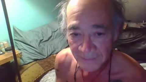 trashdiamond online show from March 31, 11:23 am