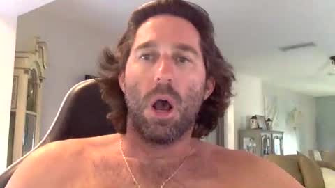 TravisKenn online show from February 25, 7:59 pm