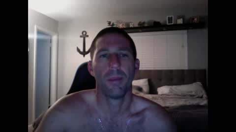 TravisKenn online show from December 18, 12:40 pm