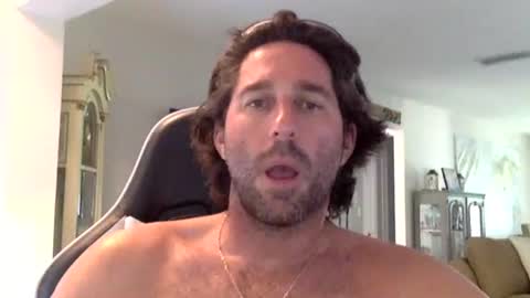 TravisKenn online show from January 16, 7:49 pm