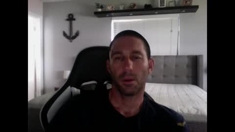 TravisKenn online show from December 28, 6:40 pm