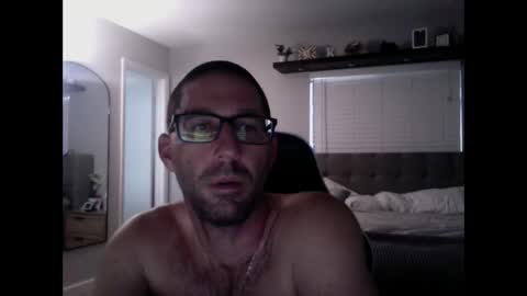 TravisKenn online show from December 29, 7:54 pm